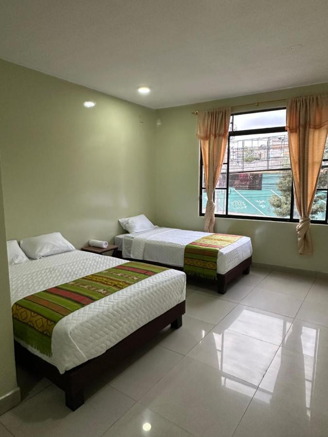 Hostal Marin Central Quito Buitenkant foto